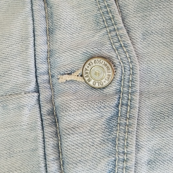 Old Navy Cutest Jean Shorts Ever - Really show off your legs 😁 - Picture 11 of 11